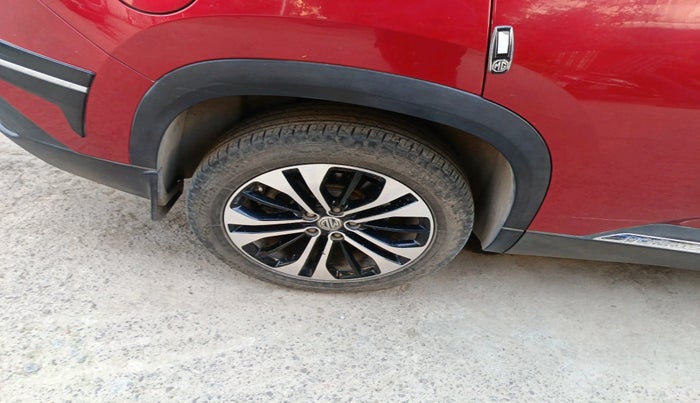 2021 MG HECTOR SHARP 1.5 PETROL CVT, Petrol, Automatic, 43,699 km, tyre