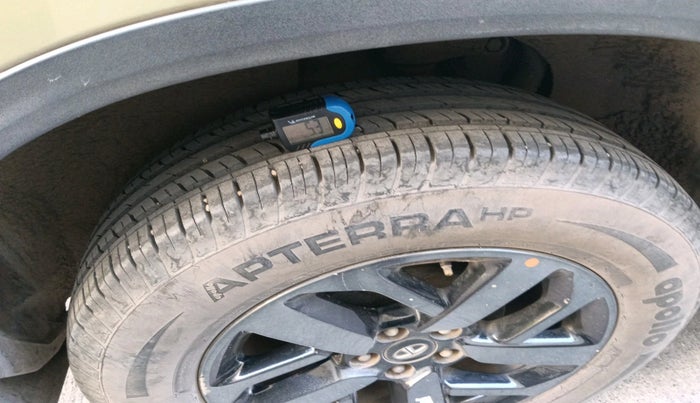 2022 Tata Harrier XZA PLUS 2.0L KAZIRANGA, Diesel, Automatic, 34,454 km, tyre