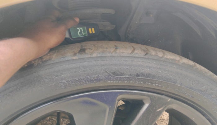 2020 Tata ALTROZ XZ PETROL, Petrol, Manual, 61,944 km, tyre