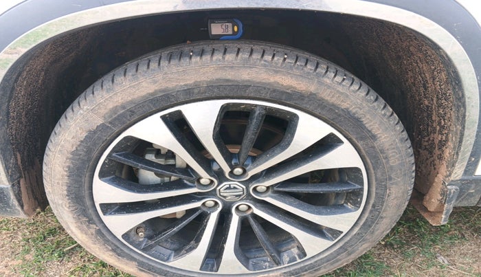 2021 MG HECTOR SHARP HYBRID 1.5 PETROL, Petrol, Manual, 17,209 km, tyre