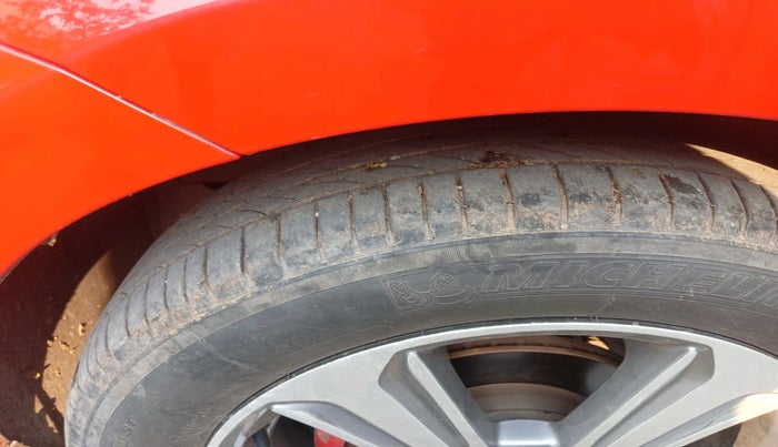 2023 Maruti Swift ZXI AMT, Petrol, Automatic, 35,728 km, tyre