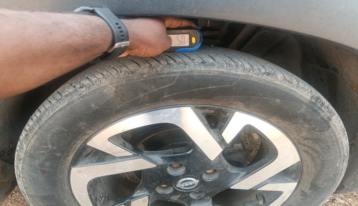 2022 Nissan MAGNITE XV PREMIUM TURBO CVT, Petrol, Automatic, 39,490 km, tyre