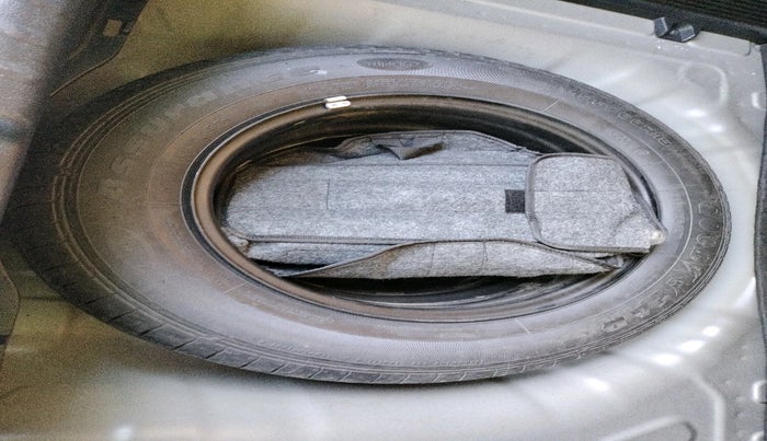 2022 KIA SONET HTK PLUS 1.2, Petrol, Manual, 53,637 km, tyre