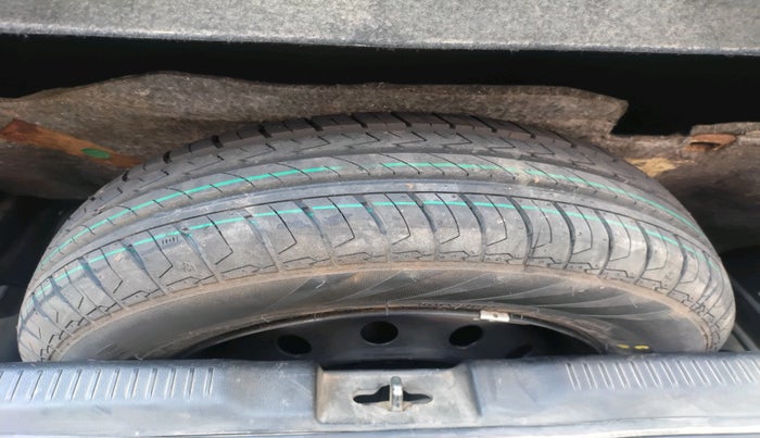 2023 Maruti Swift VXI, Petrol, Manual, 40,972 km, tyre