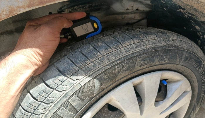 2016 Maruti Swift VDI, Diesel, Manual, 1,96,819 km, tyre