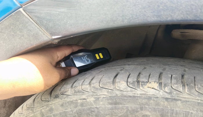 2017 Tata NEXON XZ PLUS DIESEL DUAL TONE, Diesel, Manual, 1,37,797 km, tyre