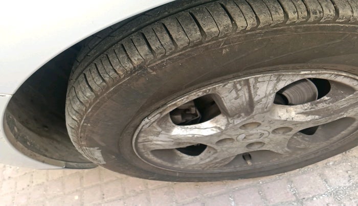 2015 Renault Lodgy 110 PS RXZ, Diesel, Manual, 1,58,468 km, tyre