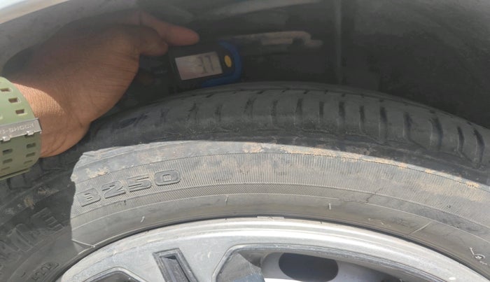 2022 Tata TIGOR XE PETROL, Petrol, Manual, 39,717 km, tyre