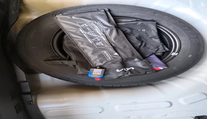 2022 KIA SONET HTK PLUS 1.0 IMT, Petrol, Manual, 21,138 km, tyre