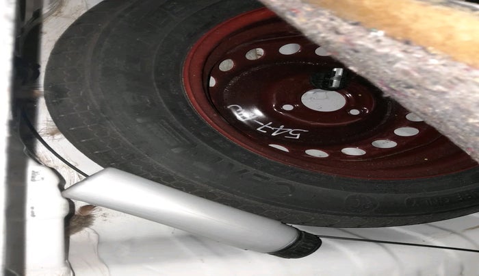 2022 Renault Kwid CLIMBER MT 1.0, Petrol, Manual, 22,101 km, tyre