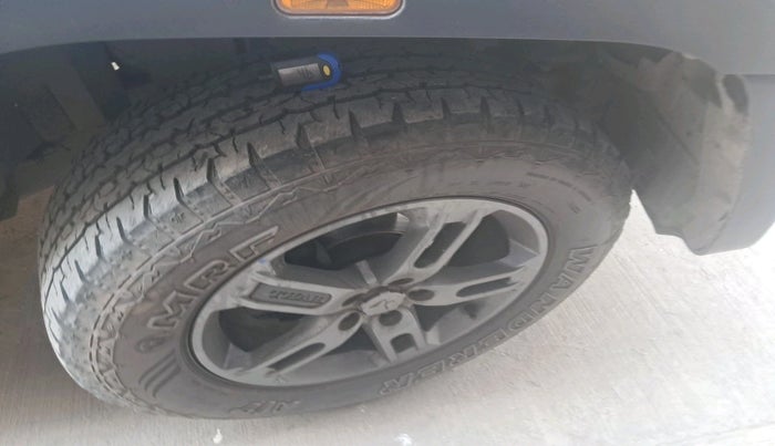 2023 Mahindra Thar LX D AT 4WD HT, Diesel, Automatic, 41,184 km, tyre