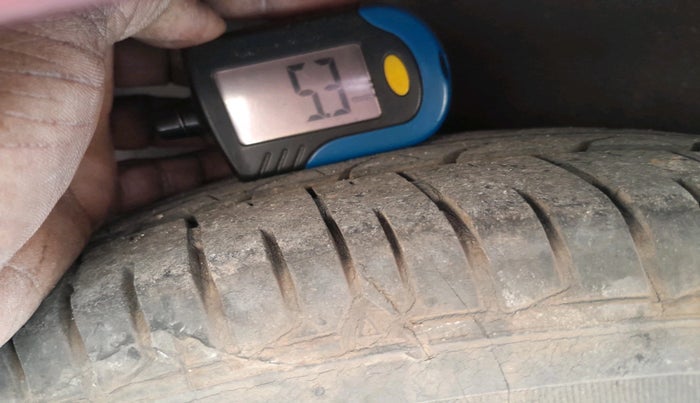 2015 Hyundai i10 SPORTZ 1.1, Petrol, Manual, 21,106 km, tyre