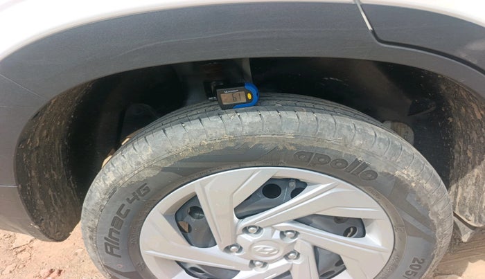 2025 Hyundai Creta EX 1.5 PETROL, Petrol, Manual, 14,428 km, tyre