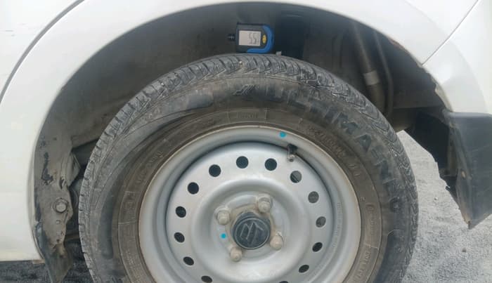2022 Maruti Dzire LXI, Petrol, Manual, 47,177 km, tyre