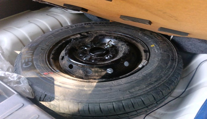 2020 Maruti Alto LXI, Petrol, Manual, 25,901 km, tyre