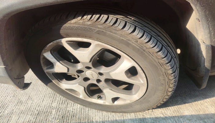 2018 Jeep Compass LIMITED PLUS DIESEL, Diesel, Manual, 1,12,813 km, tyre