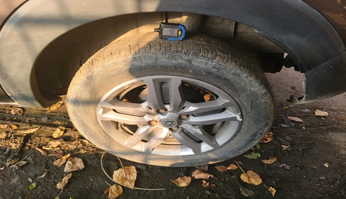 2023 Renault TRIBER RXZ, Petrol, Manual, 31,775 km, tyre