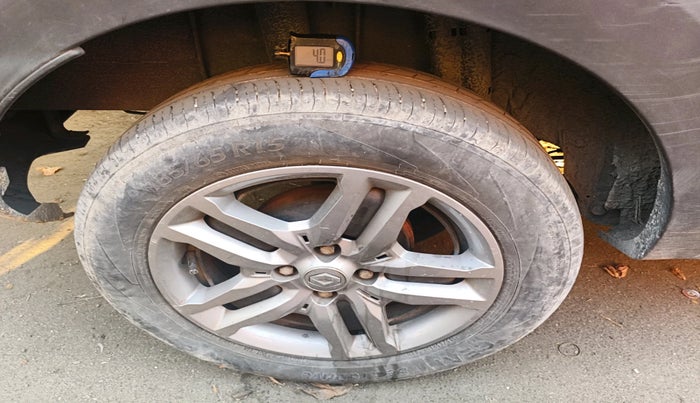 2023 Renault TRIBER RXZ, Petrol, Manual, 31,775 km, tyre