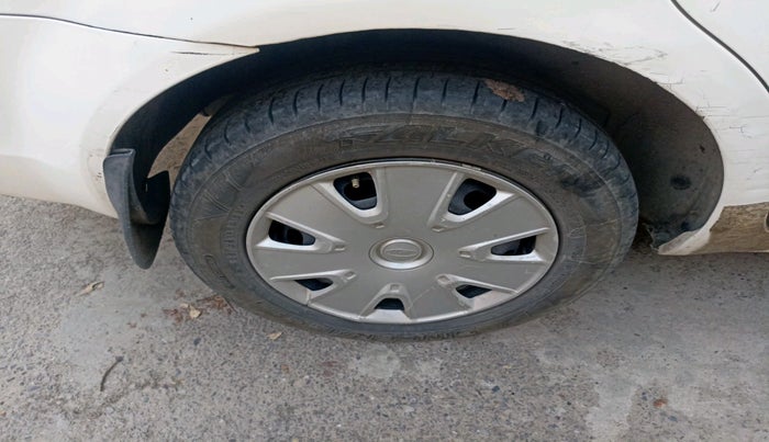 2012 Ford Fiesta Classic LXI 1.4 DIESEL, Diesel, Manual, 1,06,655 km, tyre