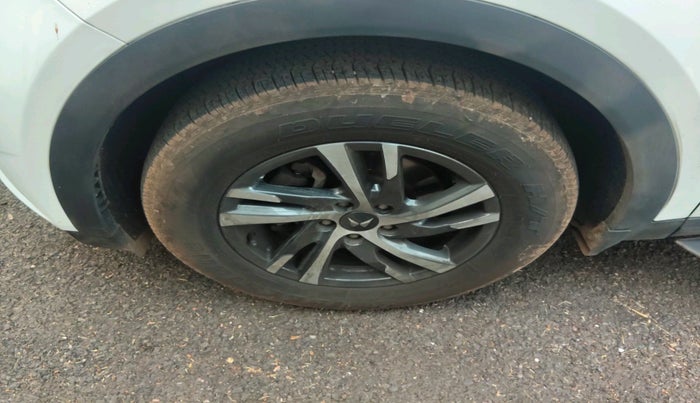 2022 Mahindra XUV700 AX 5 D MT 5 STR, Diesel, Manual, 78,927 km, tyre