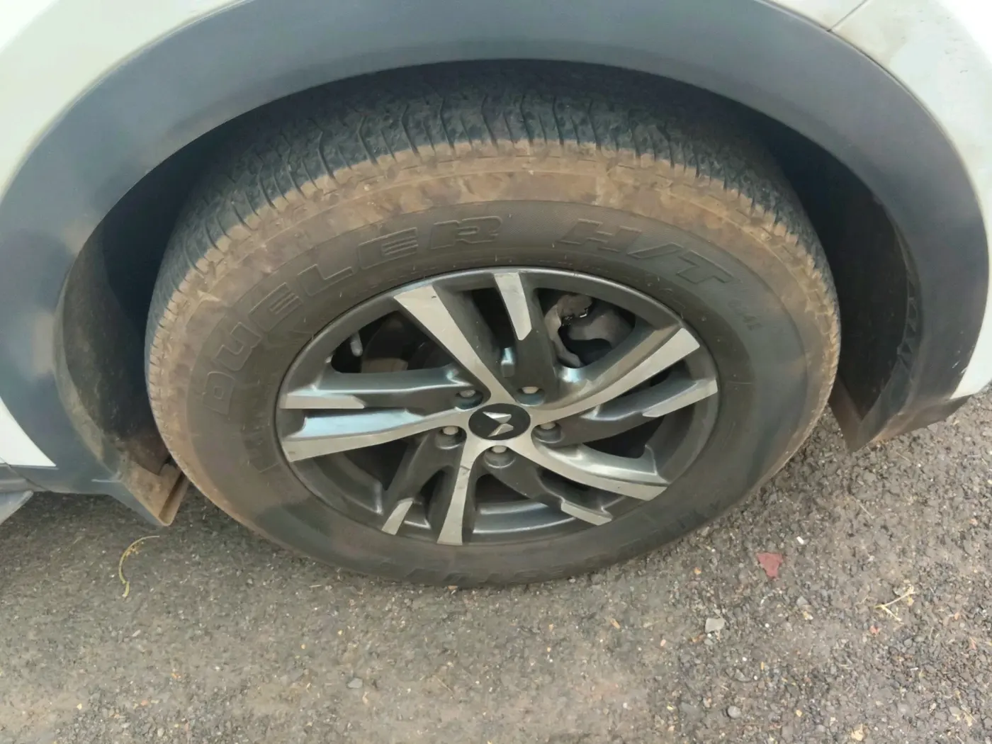 2022 Mahindra XUV700 AX 5 D MT 5 STR, Diesel, Manual, 78,927 km, tyre