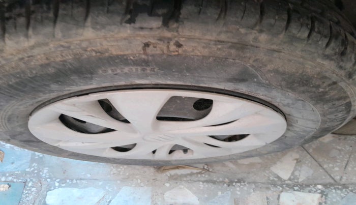 2019 Maruti Swift VXI AMT, Petrol, Automatic, 8,666 km, tyre