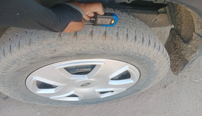 2018 Mahindra Scorpio S7, Diesel, Manual, 93,156 km, tyre