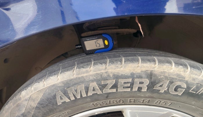 2019 Maruti Swift VXI AMT, CNG, Automatic, 1,11,472 km, tyre