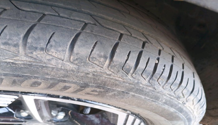 2025 Tata NEXON CREATIVE + SUNROOF 1.2 PETROL, Petrol, Manual, 18,806 km, tyre