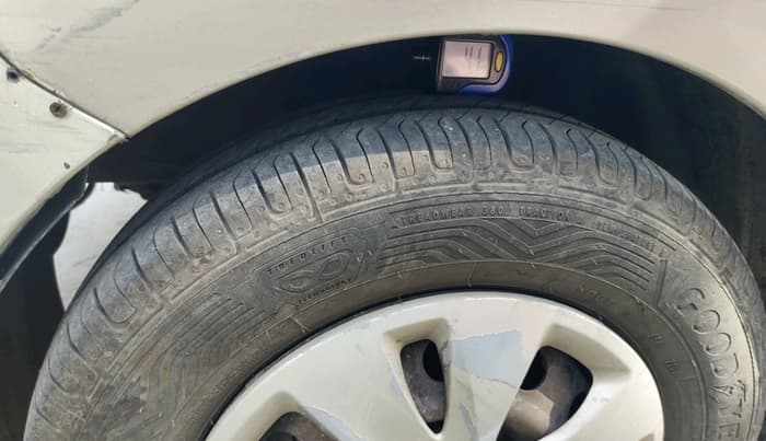 2012 Hyundai i10 MAGNA 1.1 LPG, Petrol, Manual, 1,35,170 km, tyre