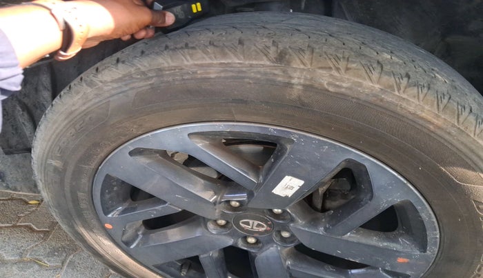 2022 Tata Harrier XZ PLUS 2.0L, Diesel, Manual, 94,680 km, tyre