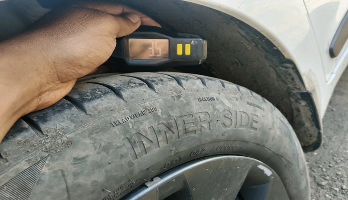 2019 Hyundai Xcent S 1.2, Petrol, Manual, 65,603 km, tyre