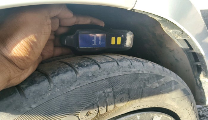 2019 Hyundai Xcent S 1.2, Petrol, Manual, 65,603 km, tyre