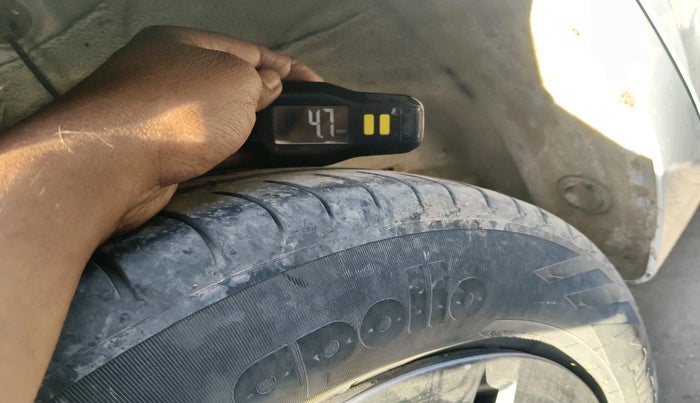 2019 Hyundai Xcent S 1.2, Petrol, Manual, 65,603 km, tyre