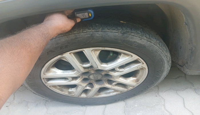 2018 Jeep Compass LIMITED 2.0 DIESEL, Diesel, Manual, 1,30,459 km, tyre