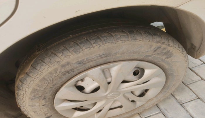 2022 Maruti Dzire LXI, Petrol, Manual, 90,317 km, tyre