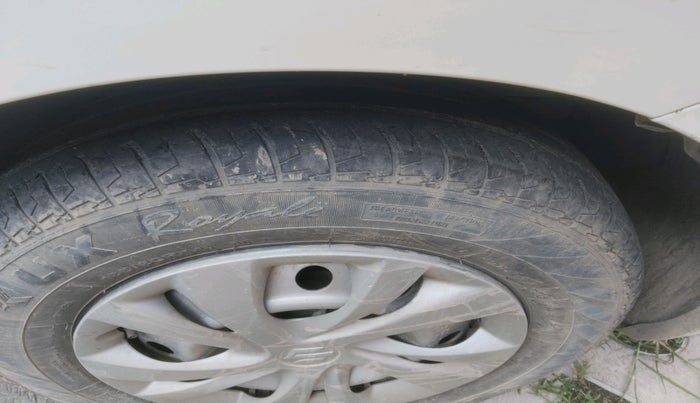 2022 Maruti Dzire LXI, Petrol, Manual, 90,317 km, tyre