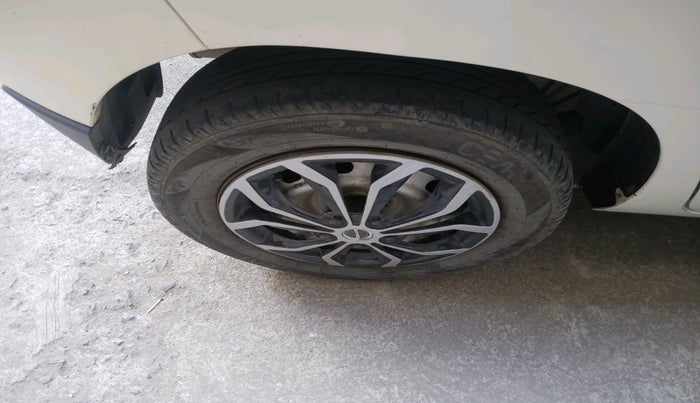 2019 Mahindra Kuv100 K2 TRIP CNG, CNG, Manual, 91,353 km, tyre