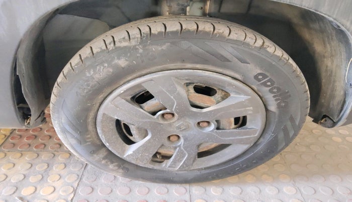 2018 Renault Kwid RXT 1.0 AMT (O), CNG, Automatic, 80,557 km, tyre