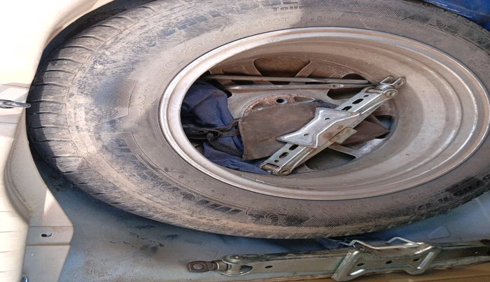 2009 Honda CRV 2.4L 2WD AT, Petrol, Automatic, 1,27,226 km, tyre