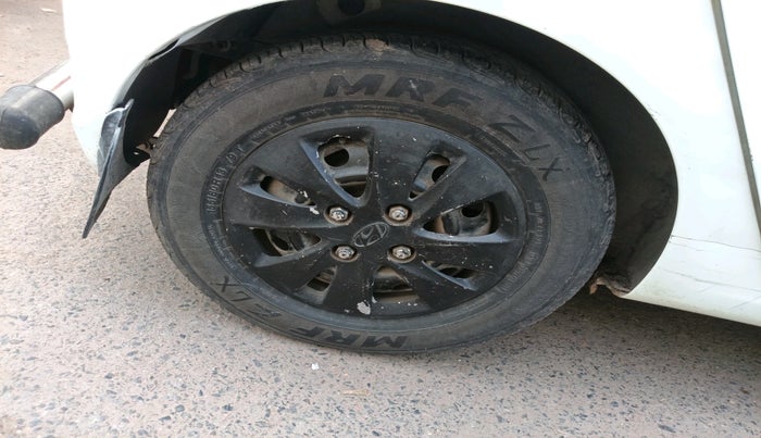 2012 Hyundai i10 ERA 1.1, Petrol, Manual, 67,049 km, tyre