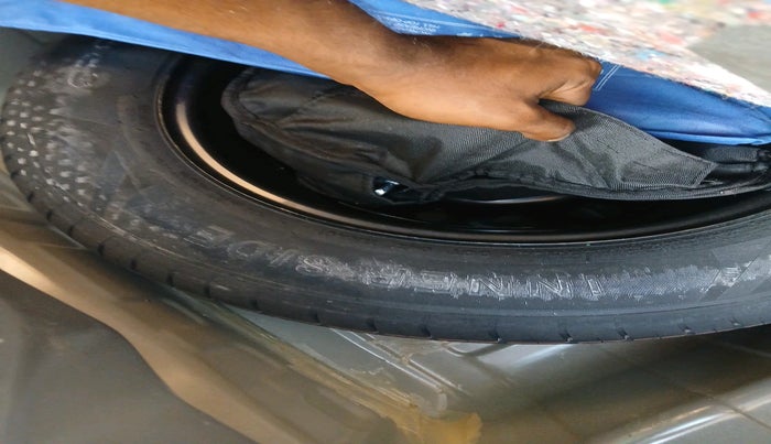 2024 Tata PUNCH PURE RHYTHM PACK MT, Petrol, Manual, 18,927 km, tyre