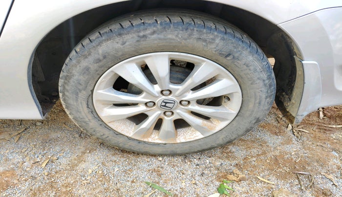 2013 Honda City 1.5L I-VTEC V MT, CNG, Manual, 1,06,535 km, tyre