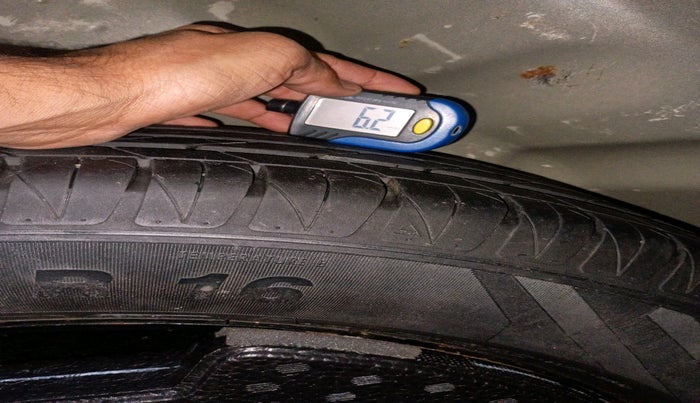 2021 Maruti Vitara Brezza ZXI, Petrol, Manual, 72,401 km, tyre