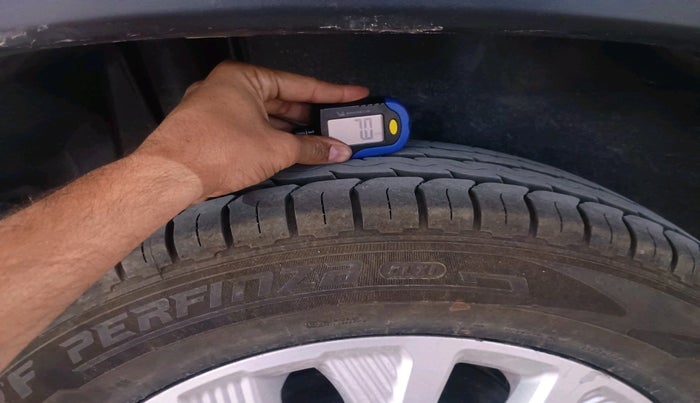 2021 Maruti Vitara Brezza ZXI, Petrol, Manual, 72,401 km, tyre