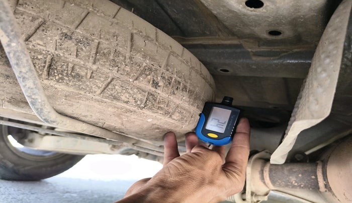 2012 Mitsubishi Outlander 2.4 MIVEC, Petrol, Automatic, 1,01,183 km, tyre