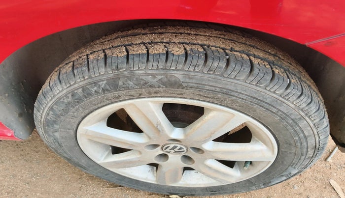 2019 Volkswagen Polo TRENDLINE 1.0L, Petrol, Manual, 51,128 km, tyre