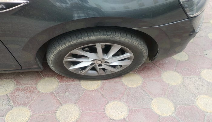 2022 Skoda SLAVIA AMBITION 1.0L TSI MT, Petrol, Manual, 36,731 km, tyre