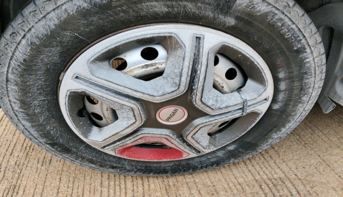 2021 Tata ALTROZ XE PETROL, Petrol, Manual, 1,30,190 km, tyre