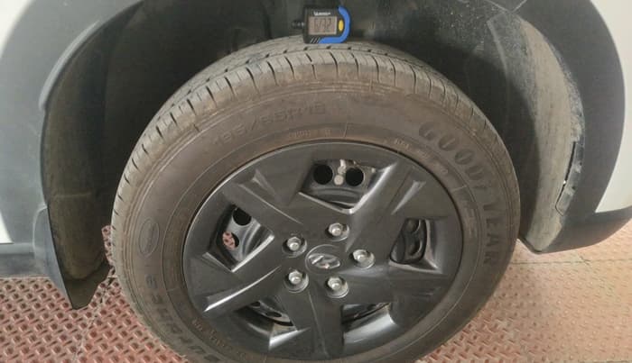 2025 Hyundai VENUE S Plus 1.2 Petrol MT, Petrol, Manual, 13,204 km, tyre